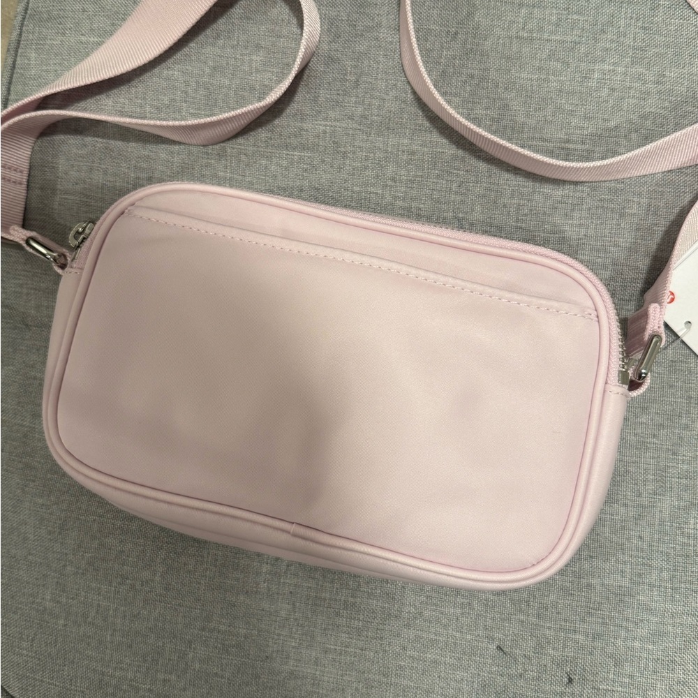 Lululemon pink camera crossbody bag - Picture 2 of 8
